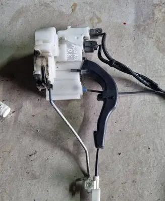 Honda Accord Front door lock
