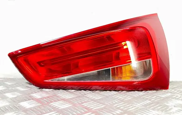Audi A1 Tailgate rear/tail lights 8X0945094D