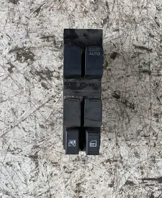 Suzuki Grand Vitara I Electric window control switch