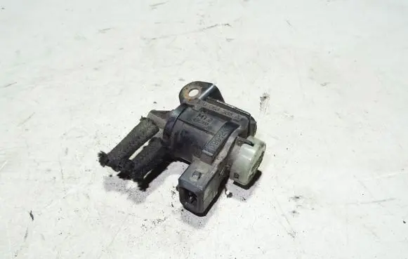Audi A6 S6 C5 4B Turbo solenoid valve 1J0906283A