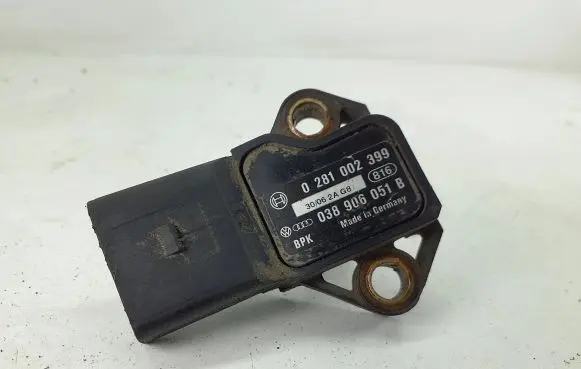 Volkswagen Golf V Air pressure sensor 038906051B 0281002399