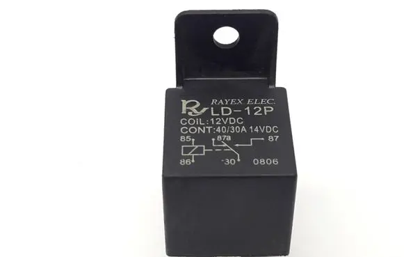 Volkswagen Golf IV Other relay 0806