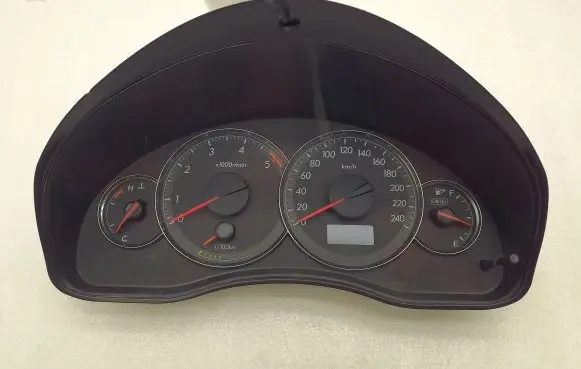 Subaru Legacy Speedometer (instrument cluster) NSL400L