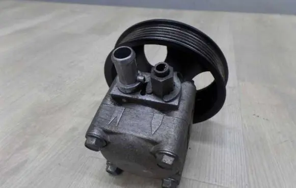Volvo V70 Power steering pump 7613955118 9485904 43251