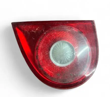 Tailgate rear/tail lights