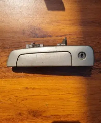 Mitsubishi Galant Front door exterior handle XR287327-9