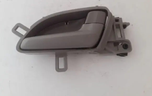 Honda Insight Rear door interior handle TM8R2