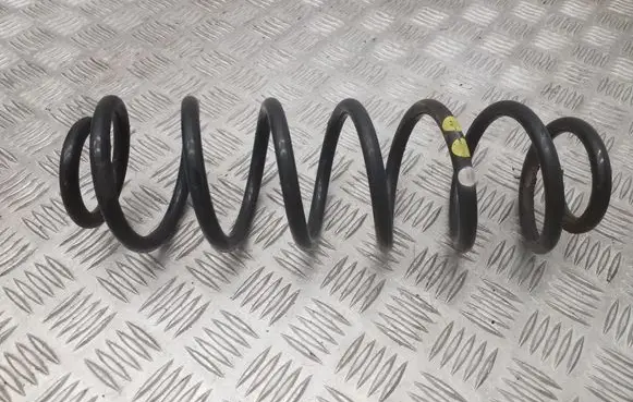 Volkswagen Jetta VI Rear coil spring
