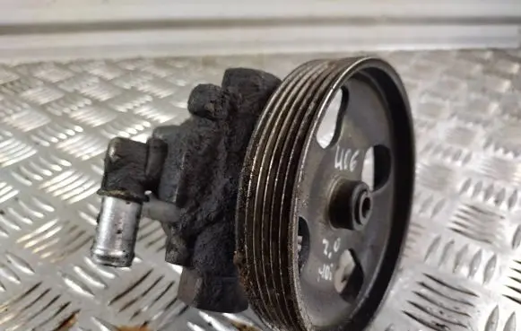 Peugeot 406 Power steering pump