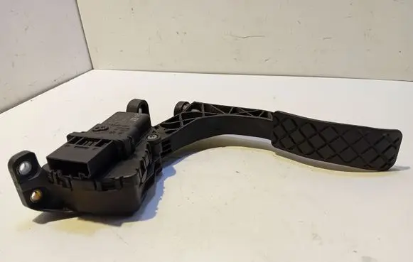 Audi A6 S6 C6 4F Accelerator throttle pedal 4F1723523A 6PV00898404
