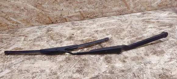 Lexus SC 300 - 400 Front wiper blade arm