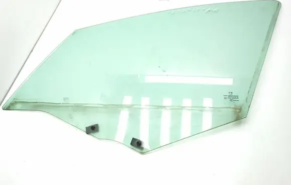Peugeot 308 Front door window glass four-door