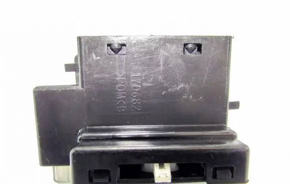 Mazda 6 Light switch 17D682