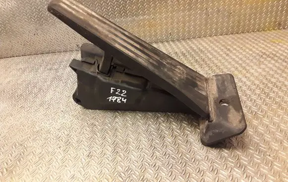 BMW 2 F22 F23 Accelerator throttle pedal 6853176
