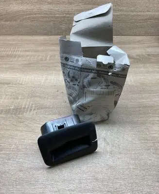 Volkswagen Golf VII Rear seatbelt 5G0857781A