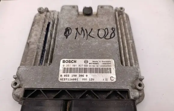 Alfa Romeo 156 Engine control unit/module 0261S01027 MED711A001 00551903060