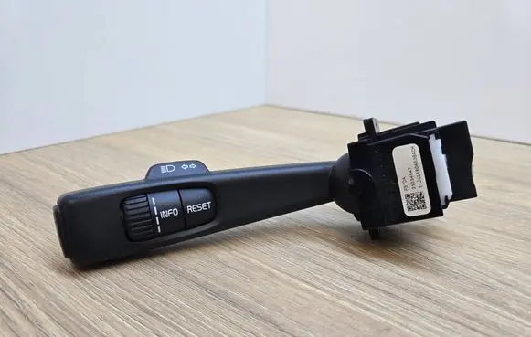 Volvo V60 Indicator stalk 31334647