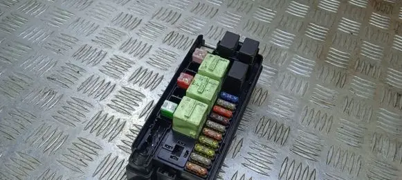 Mini One - Cooper Clubman R55 Fuse module 3449504