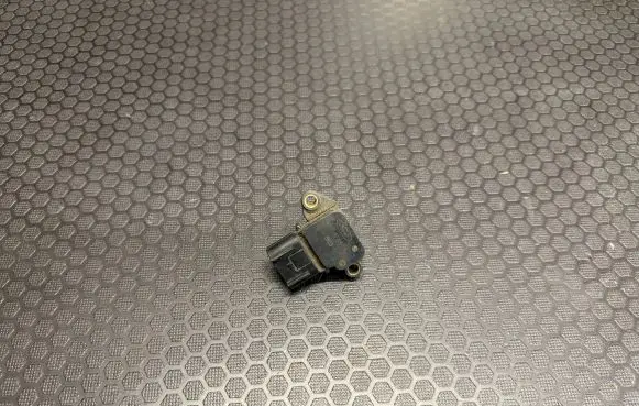 Ford Mondeo Mk III Air pressure sensor 4S7Q9F479AA