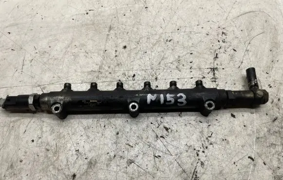 Volvo S60 Fuel main line pipe 8658252 0445215010 000397
