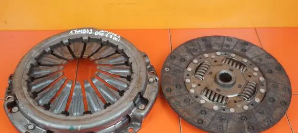 Nissan Navara D40 Clutch set kit 17MB49