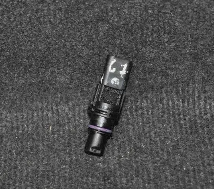 Volkswagen Golf VII Crankshaft position sensor 04L907601
