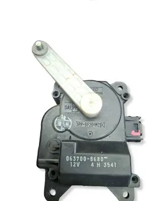 Toyota Avensis T250 Air flap motor/actuator 0637008680 4H3541