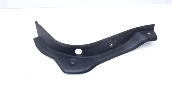 BMW 4 F36 Gran coupe Rear/tail light trim molding 7474490 18331210
