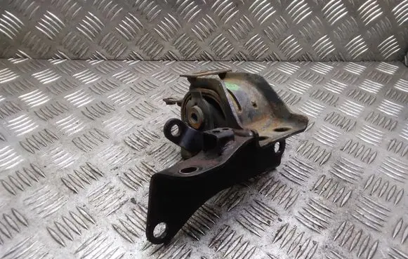 Toyota Corolla Verso AR10 Engine mount bracket