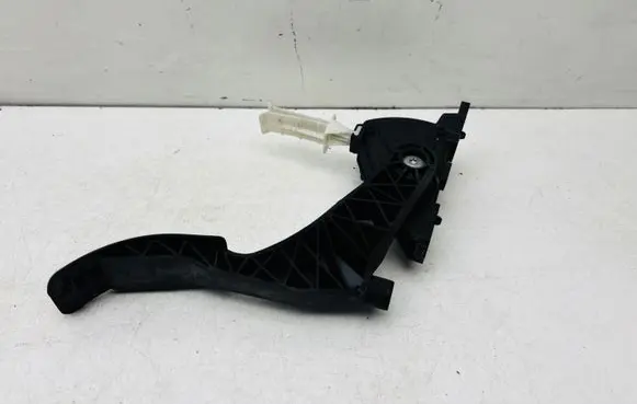 Volkswagen Golf IV Accelerator throttle pedal 1J1721503J 6PV00802601