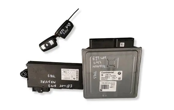 BMW 1 E81 E87 Engine control unit/module 7595179