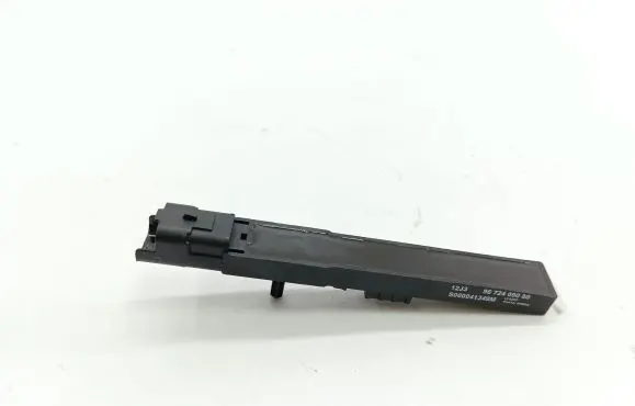 Citroen C4 II Picasso Aerial antenna amplifier 9672409080