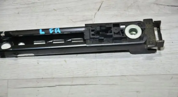 Fiat Freemont Seat belt adjustment rail 605300800F