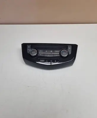 Nissan Qashqai Climate control unit 275004EA0A T907770 201633