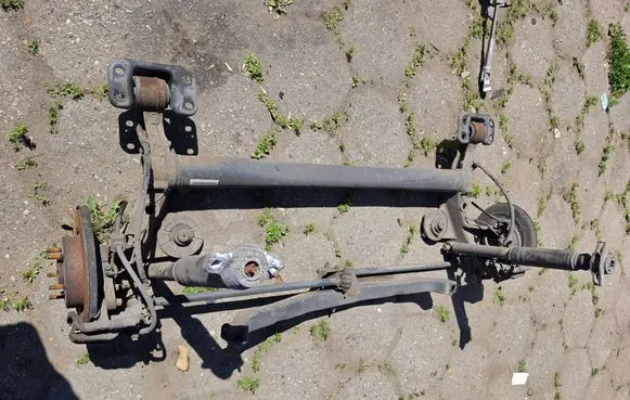 Opel Zafira C Rear subframe Z10167831