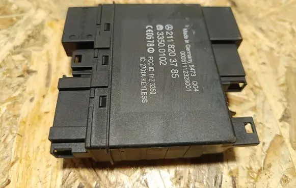 Mercedes-Benz CLS C219 Keyless (KESSY) go control unit/module 2118203785 00051112329001