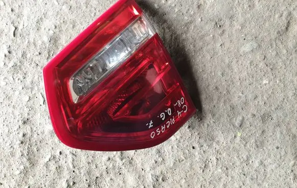 Citroen C4 I Picasso Tailgate rear/tail lights