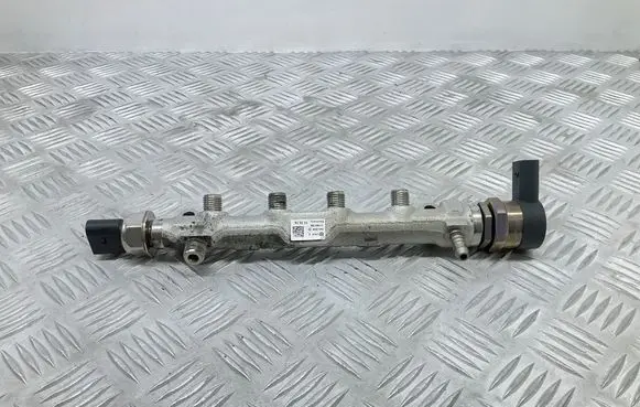 Volkswagen Golf Sportsvan Fuel pressure regulator 04L089D 04L906054 057130764AB