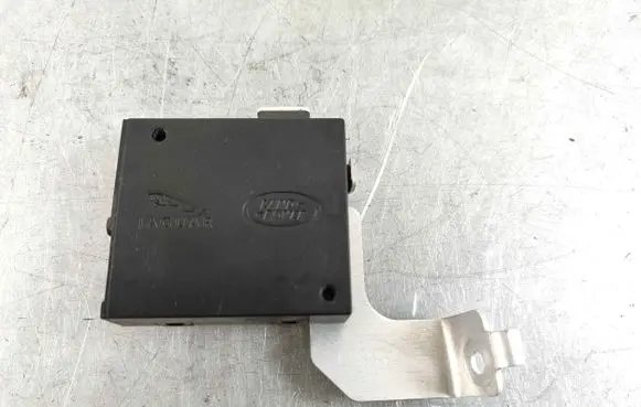 Land Rover Discovery Sport USB socket connector LR061020