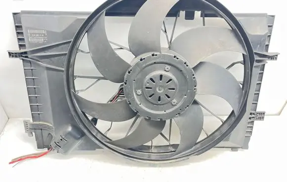 Mercedes-Benz C W203 Electric radiator cooling fan A2035001693