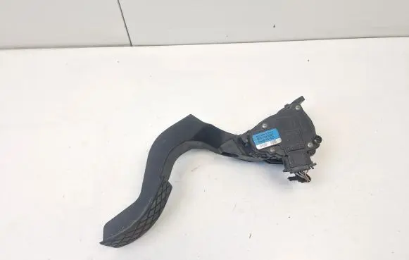 Audi A6 S6 C5 4B Accelerator throttle pedal 8D1723523F