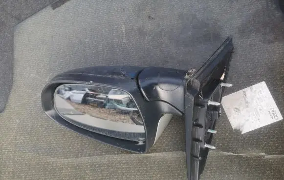 KIA Optima Front door electric wing mirror