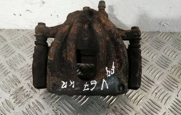 Toyota Corolla Verso AR10 Front brake caliper 4775005060