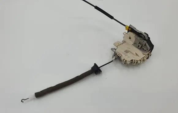 Audi A5 8T 8F Rear door lock 8K0839016C