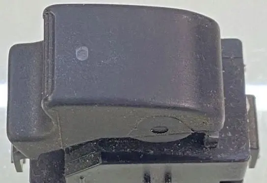 Toyota Avensis T250 Other switches/knobs/shifts 84810-05050