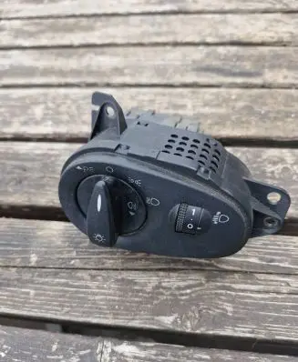 Ford Focus Light switch 98AG13A024CH 04052524 000322A
