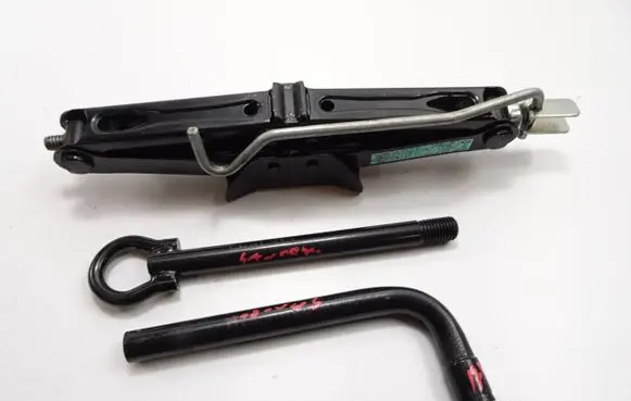 Dacia Sandero II Lift Jack 995509264R