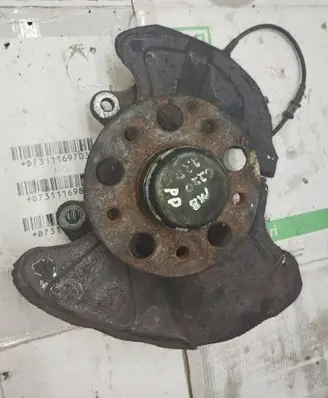 Mercedes-Benz C W203 Front wheel hub spindle knuckle