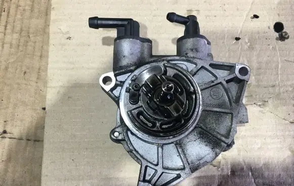 Chevrolet Captiva Vacuum pump 25183189