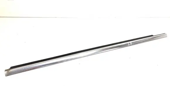 Mercedes-Benz E W212 Front door windshield rail
